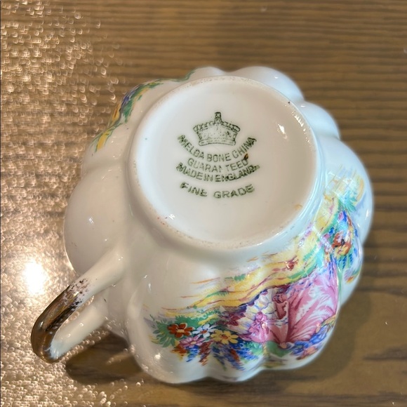 Vintage 24k Gold Floral Tea Cup and Saucer - Picture 6 of 9